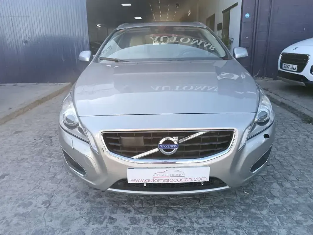 Usado Volvo V60 Summum 163 CV (119 kW) 2011 Beige Familiar