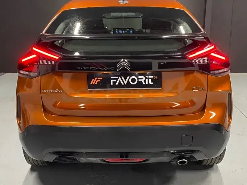 Usado Citroën C4 Feel 110 CV (80 kW) 2022 Naranja Berlina