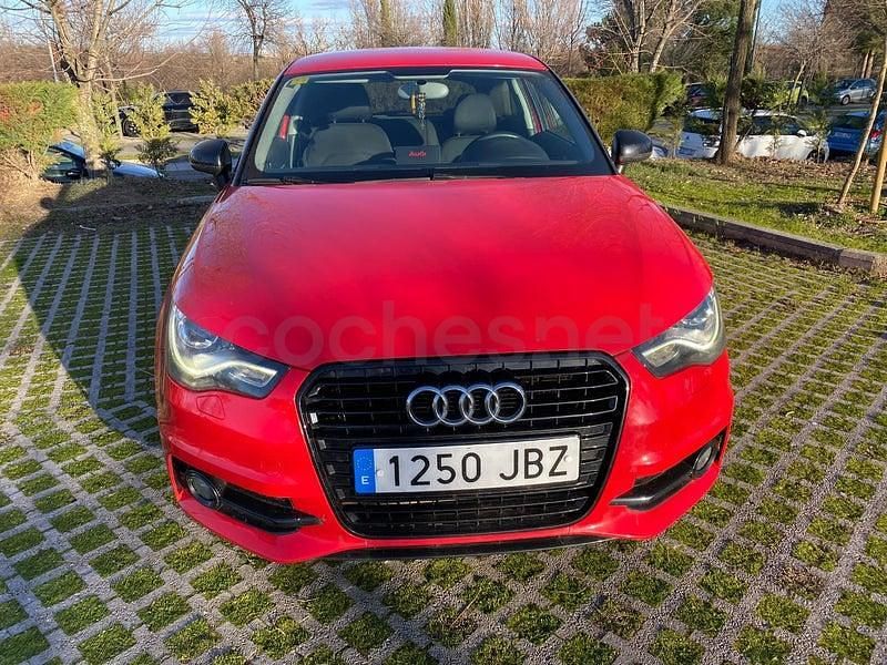 Usado Audi A1 Attraction 116 CV (85 kW) 2015 Rojo Utilitario