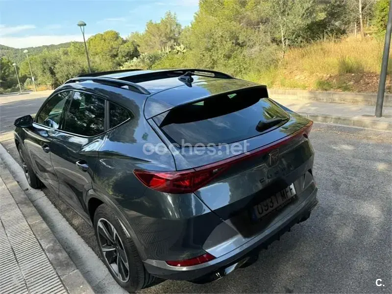 Usado Cupra Formentor 204 CV (150 kW) 2023 Gris / plata SUV