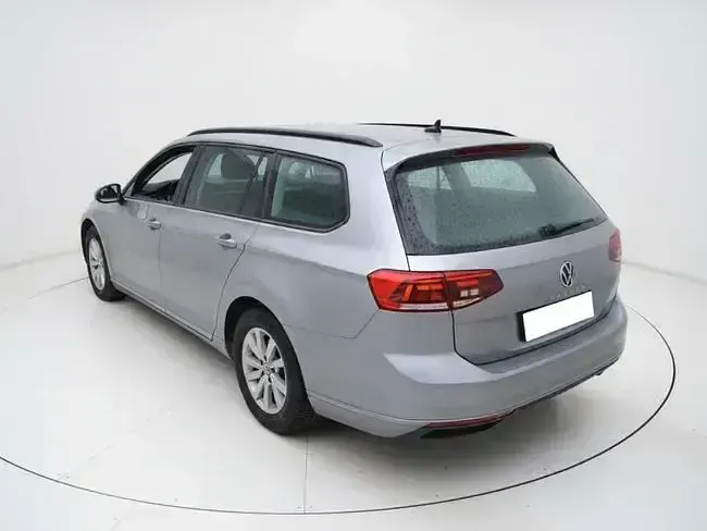 Usado VW Passat Business 150 CV (110 kW) 2020 Gris Familiar