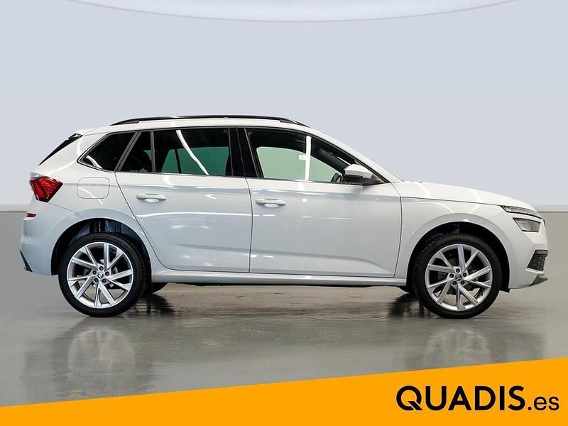 Usado Skoda Kamiq Sport 110 CV (80 kW) 2021 Blanco SUV
