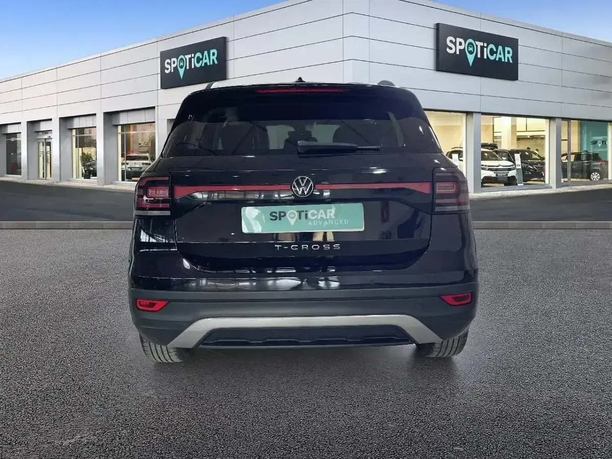 Usado VW T-Cross Advance 110 CV (80 kW) 2023 Negro SUV