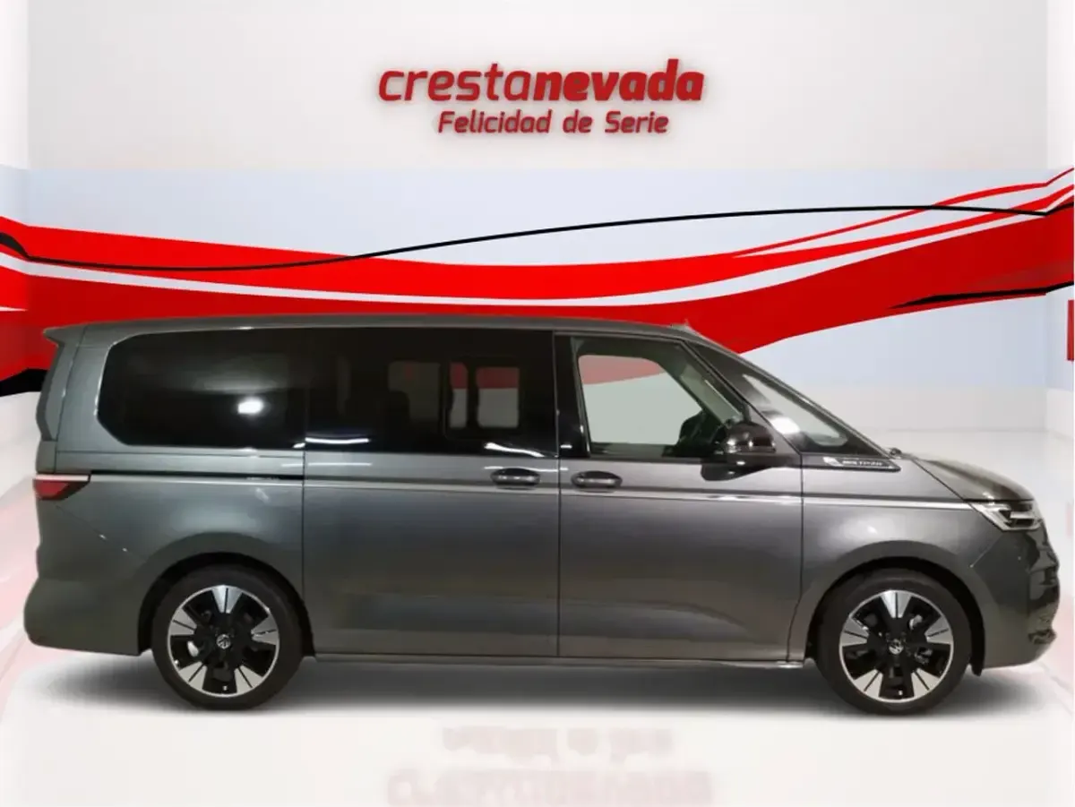 Usado VW Multivan Style 150 CV (110 kW) 2025 Gris Monovolumen
