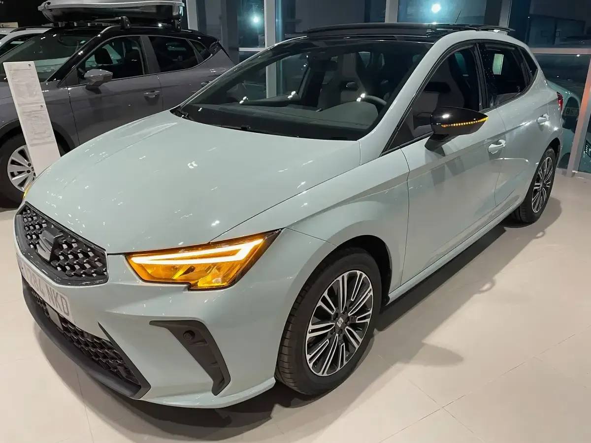 Uusi Seat Ibiza FR 115 HP (84 kW) 2026 Keltainen Viistoperä