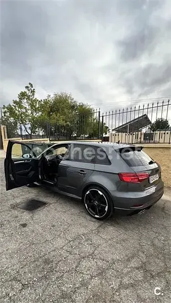 Usado Audi A3 150 CV (110 kW) 2019 Negro Berlina