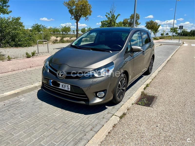 Gris / plata Usado 2017 Toyota Verso Advance Monovolumen | 17.300 € (Caro) - Imagen 1/4