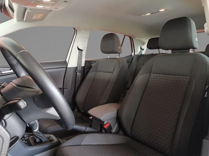 Usado VW T-Cross 95 CV (69 kW) 2023 Blanco puro SUV