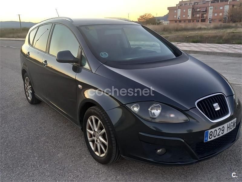 Negro Usado 2011 Seat Altea XL Style Monovolumen | 6550 € (Precio justo) - Imagen 1/4