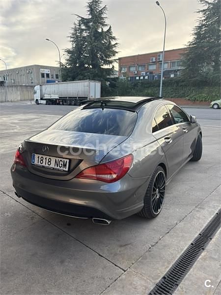 Usado Mercedes CLA200 Urban 136 CV (100 kW) 2016 Gris / plata Berlina