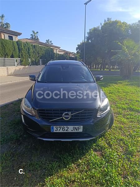Usado Volvo XC60 Kinetic 136 CV (100 kW) 2016 Negro SUV