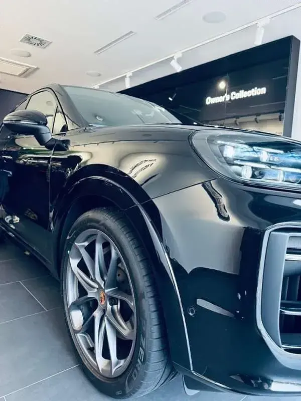 Usado Porsche Cayenne 470 CV (345 kW) 2024 Negro SUV