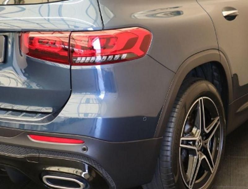 Usado Mercedes GLB250 AMG 224 CV (164 kW) 2020 Azul SUV