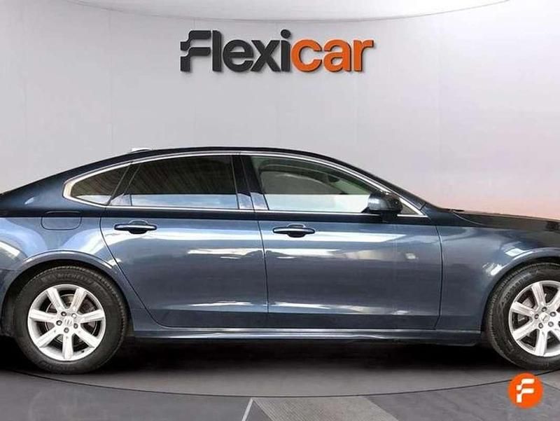 Usado Volvo S90 Momentum 150 CV (110 kW) 2019 Azul Berlina