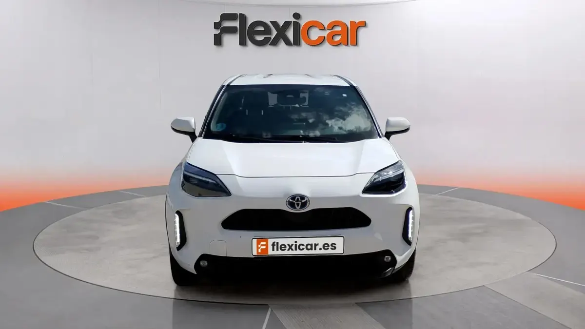 Usado Toyota Yaris Active 116 CV (85 kW) 2022 Blanco Utilitario