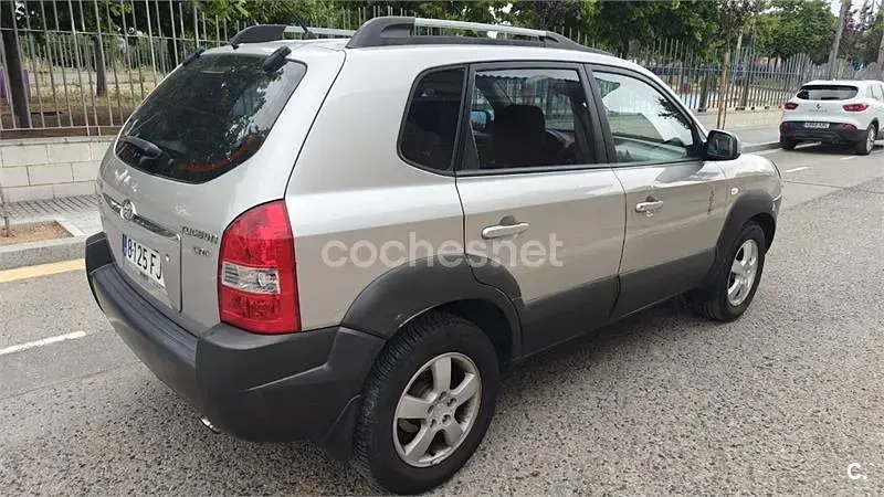 Begagnad Hyundai Tucson Comfort 140 HK (102 kW) 2006 Beige SUV