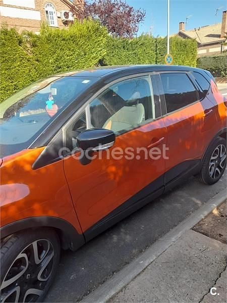 Usado Renault Captur Intens 90 CV (66 kW) 2015 Naranja SUV