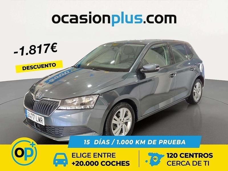 Usado Skoda Fabia Ambition 95 CV (69 kW) 2021 Gris / plata Berlina