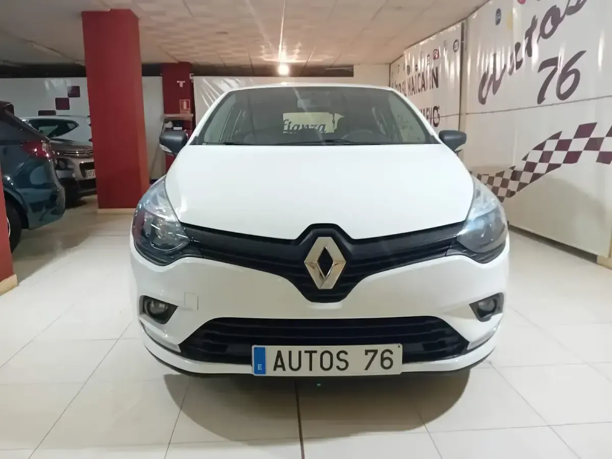 Usado Renault Clio Business 75 CV (55 kW) 2019 Blanco