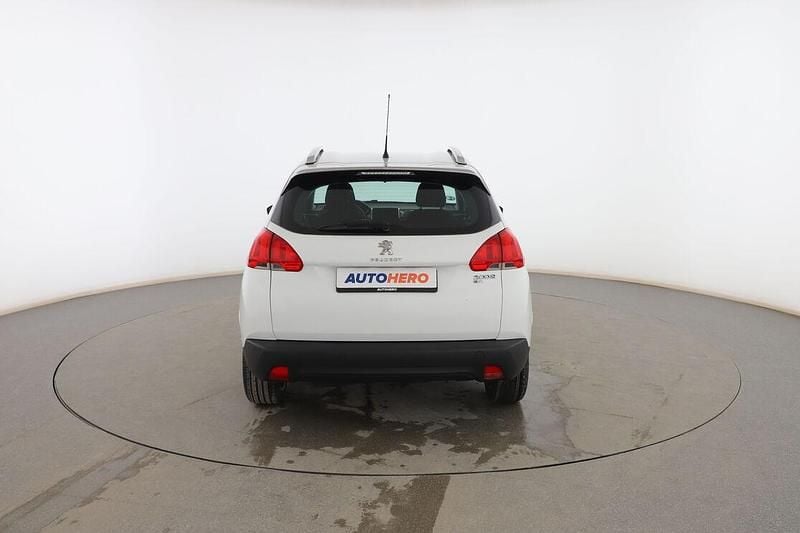 Usado Peugeot 2008 Active 82 CV (60 kW) 2015 Blanco SUV