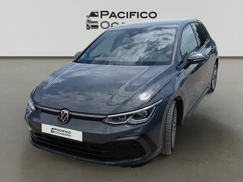 Usado VW Golf VIII R-line 131 CV (96 kW) 2023 Gris / plata Berlina