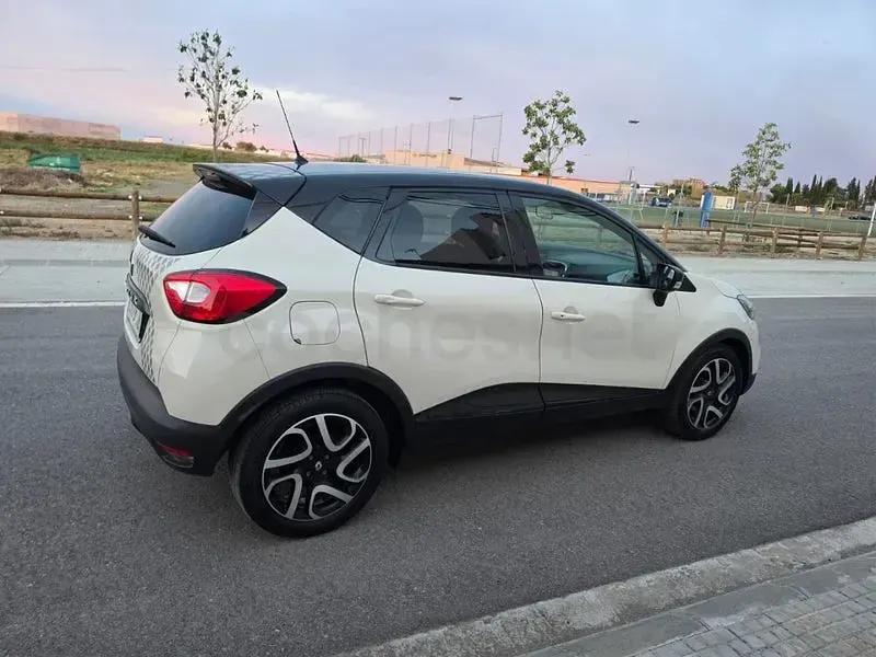 Usado Renault Captur 90 CV (66 kW) 2014 Beige SUV