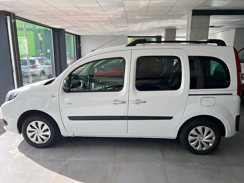 Usado Renault Kangoo LIMITED 95 CV (69 kW) 2019 Blanco Monovolumen