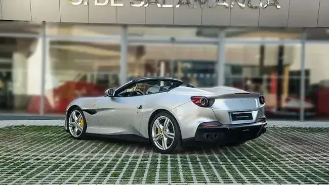 Usado Ferrari Portofino 620 CV (456 kW) 2023 Gris Descapotable