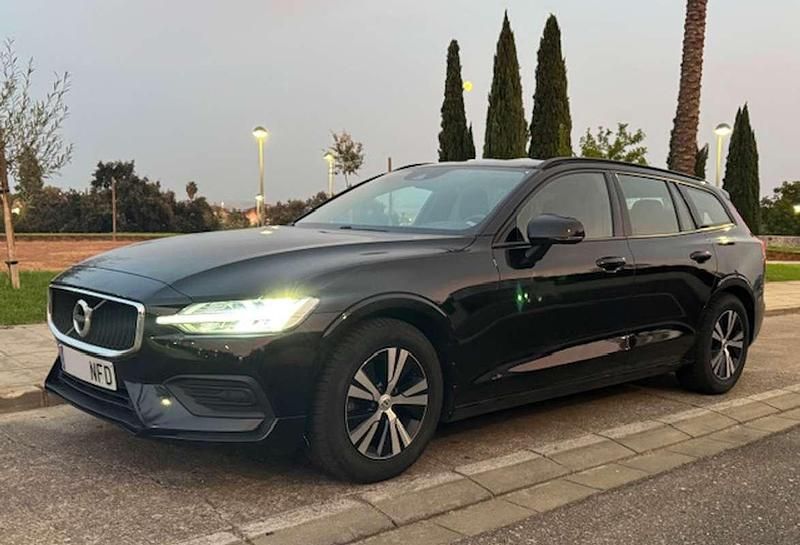 Negro Usado 2020 Volvo V60 Business Edition Familiar | 19.900 € (Buen precio) - Imagen 1/4