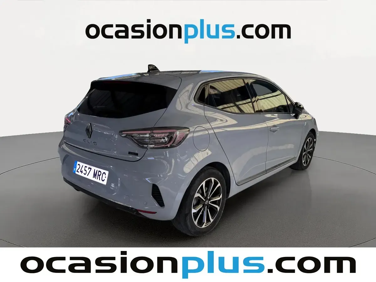 Usado Renault Clio V Techno 143 CV (105 kW) 2024 Gris Utilitario