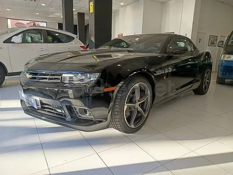 Usado Chevrolet Camaro 405 CV (297 kW) 2015 Negro Coupe