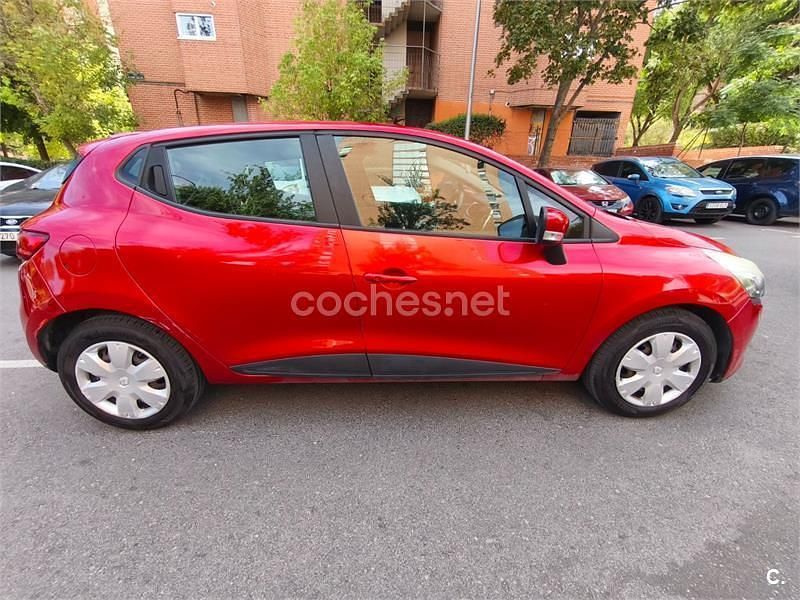 Rojo Usado 2013 Renault Clio IV Expression Berlina | 8350 € (Caro) - Imagen 1/4