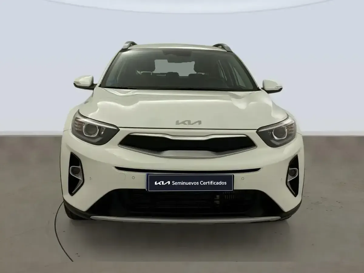 Usado Kia Stonic 100 CV (73 kW) 2025 Blanco SUV