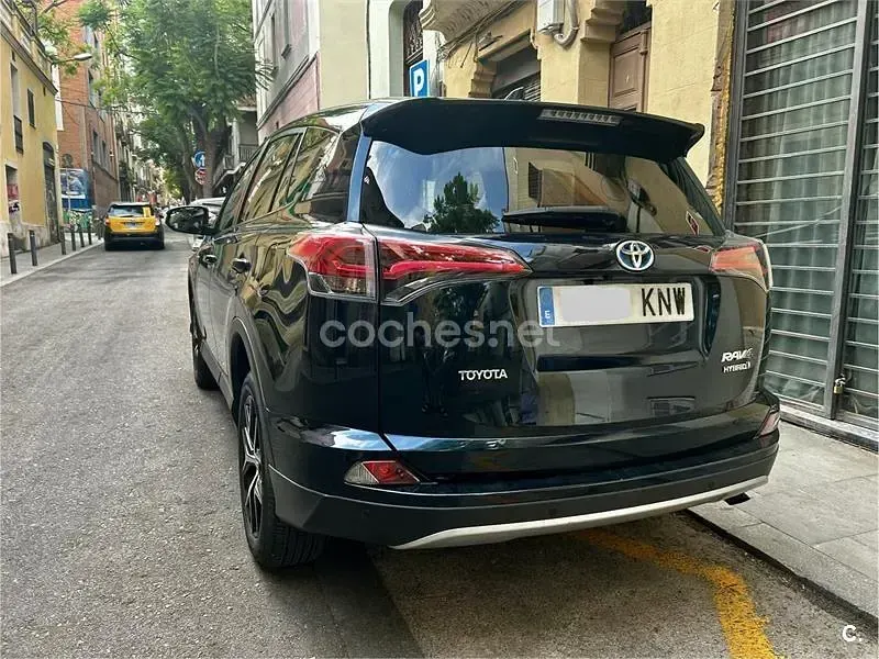 Usado Toyota RAV4 Hybrid 197 CV (144 kW) 2018 Azul SUV