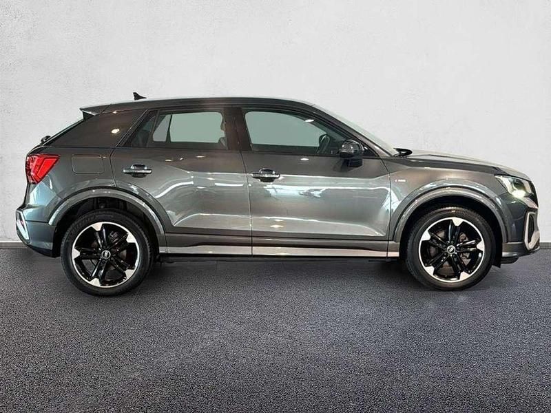 Usado Audi Q2 S-Line 116 CV (85 kW) 2025 Gris SUV