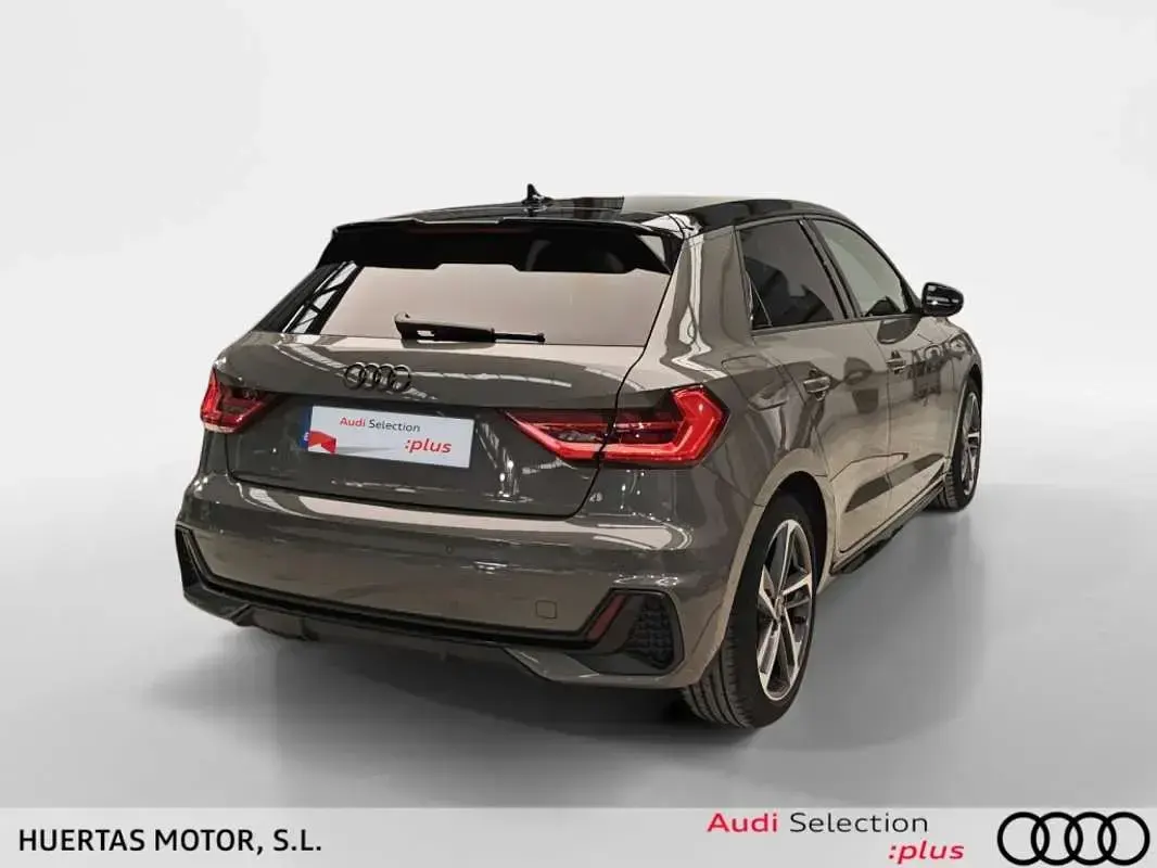 Usado Audi A1 116 CV (85 kW) 2025 Gris SUV