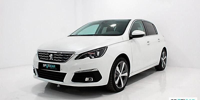 Usado Peugeot 308 Allure 131 CV (96 kW) 2018 Blanco