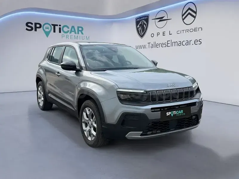Usado Jeep Avenger Altitude 100 CV (73 kW) 2024 Gris / plata SUV