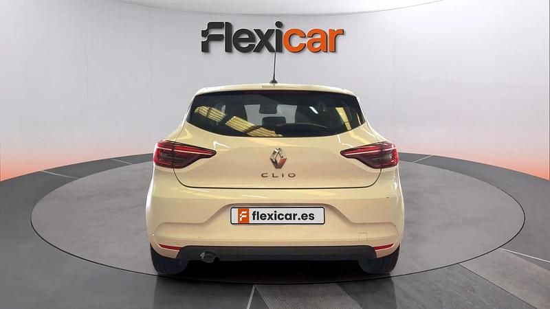 Używany Renault Clio V Equilibre 91 KM (66 kW) 2023 Biały Hatchback