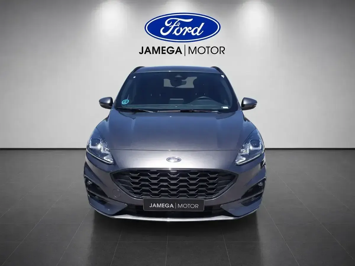 Usado Ford Kuga ST-Line 150 CV (110 kW) 2023 Gris SUV