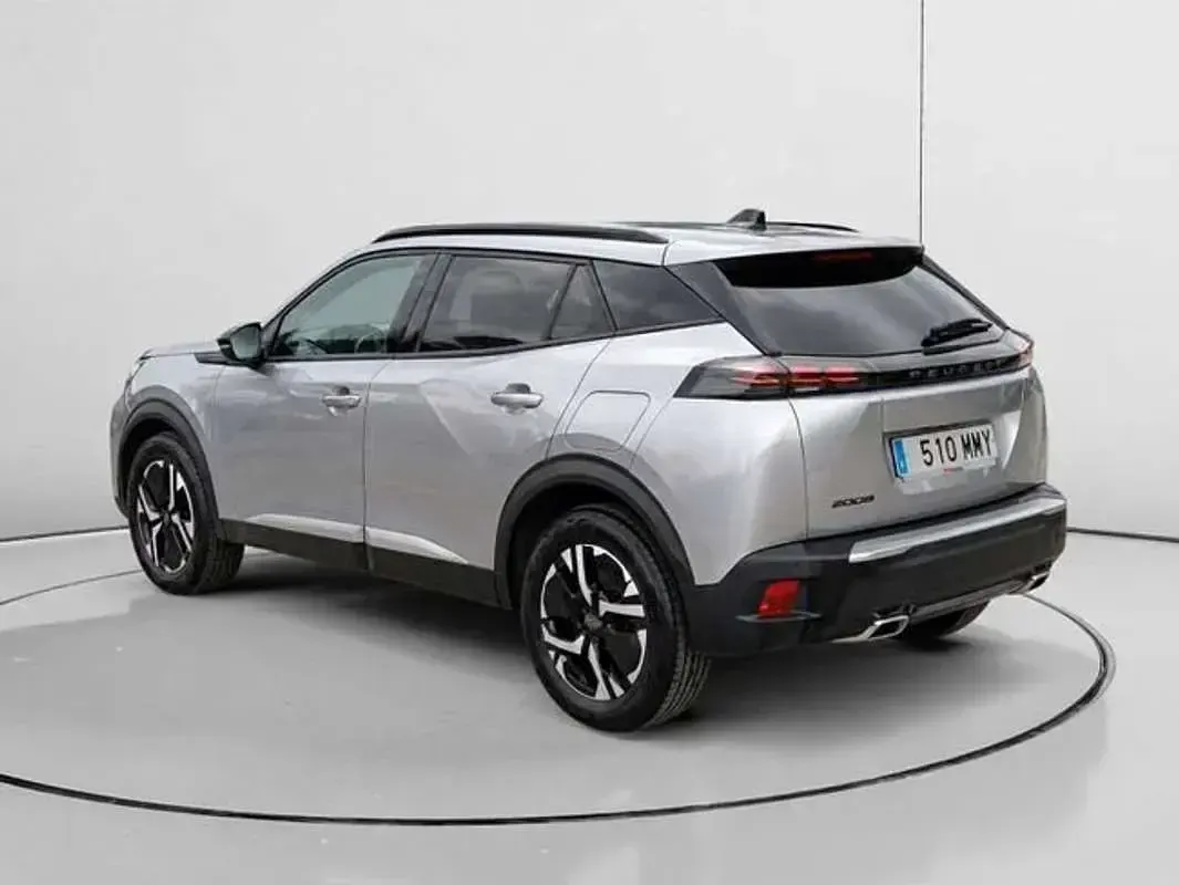 Usado Peugeot 2008 Allure 131 CV (96 kW) 2024 Gris SUV
