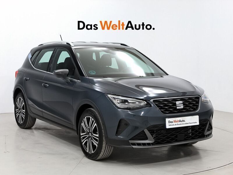 Gris Usado 2024 Seat Arona FR SUV | 19.900 € (Precio justo) - Imagen 1/4