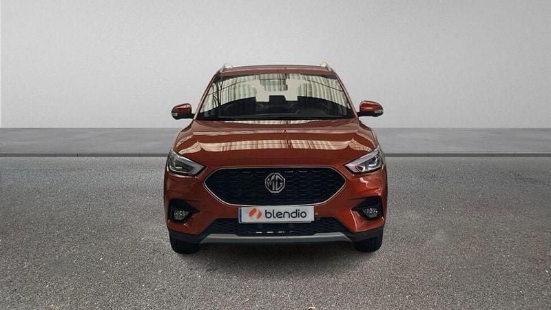 Usado MG ZS Luxury 106 CV (77 kW) 2025 Naranja SUV