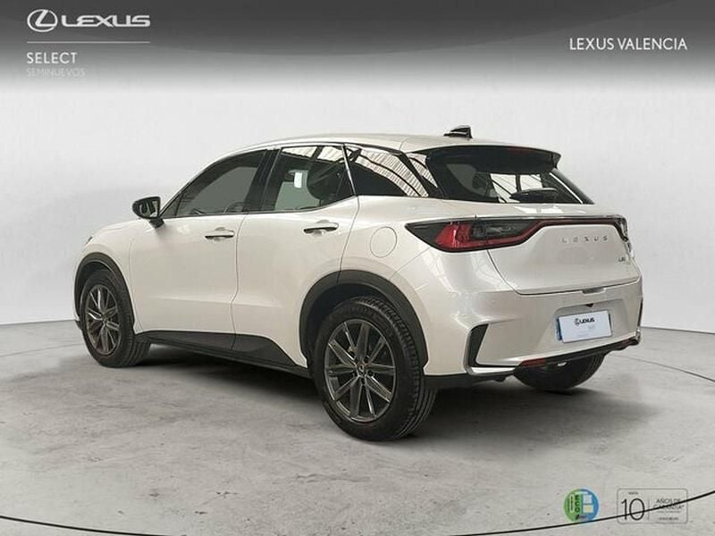 Usado Lexus LBX 136 CV (100 kW) 2024 Blanco SUV