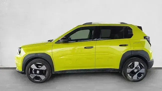 Usado Fiat Grande Panda La Prima 145 CV (106 kW) 2025 Amarillo Utilitario