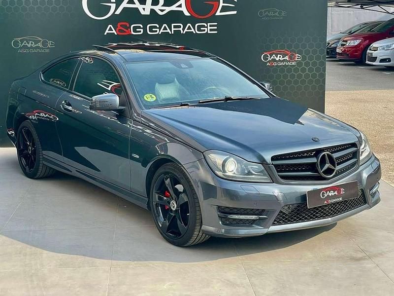 Usado Mercedes C220 Sport Edition 170 CV (125 kW) 2015 Gris Coupe