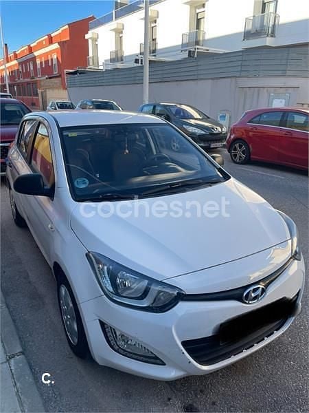 Blanco Usado 2014 Hyundai i20 Berlina | 6490 € (Buen precio) - Imagen 1/4