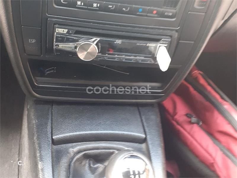 Usado VW Passat Comfortline 130 CV (95 kW) 2001 Azul Berlina