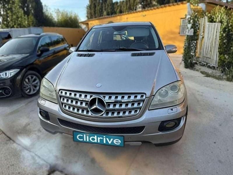 Usado Mercedes ML350 272 CV (200 kW) 2007 Gris SUV