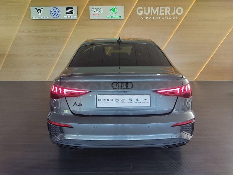 Usado Audi A3 150 CV (110 kW) 2022 Gris / plata Berlina